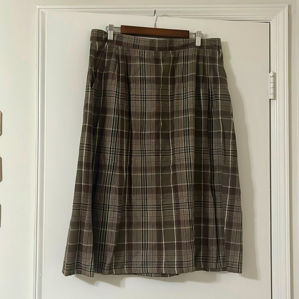Orvis 100% Cotton Flannel A-line Skirt in Green and Brown Plaid